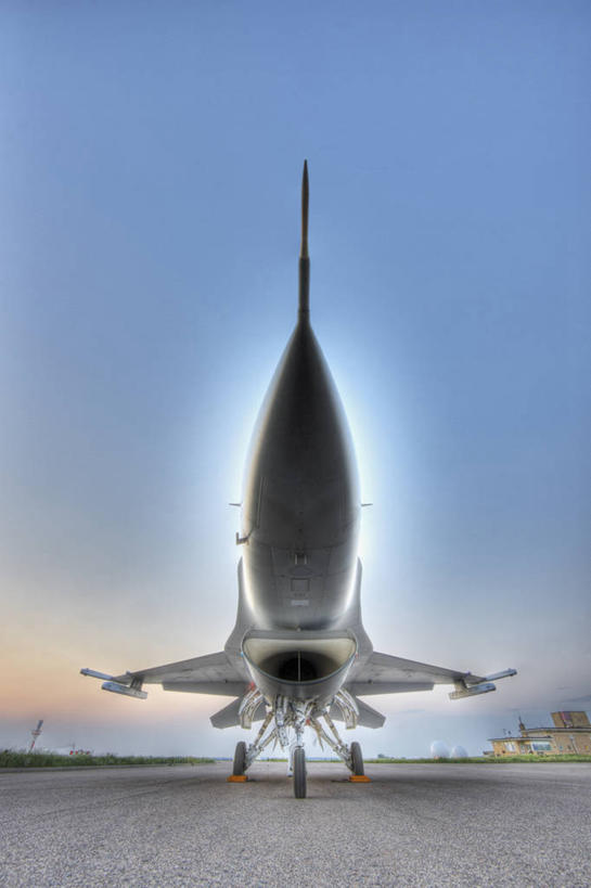 无人,竖图,室外,白天,安全,飞机,美国,着陆,一个,黄昏,力量,战争,摄影,空军,单个,准确,打斗,起落架,进攻,军用机,科罗拉多州,F-16战隼战斗机,蝰蛇,技能,彩图