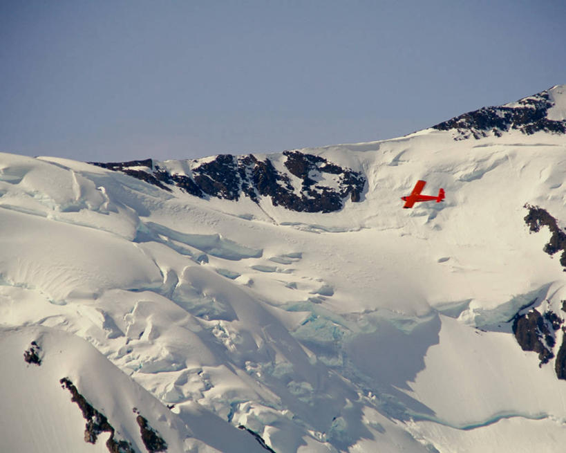 无人,攀登,横图,室外,白天,旅游,度假,通讯,自由,美景,雪,飞机,美国,加拿大,准备,冰,景观,螺旋桨,着陆,旋转,娱乐,飞,车,红色,白色,天空,自然,交通工具,滑翔,享受,休闲,景色,放松,运输,摄影,巨大,庞大,靠近,雪橇,北美,北美洲,货运,自然风光,载具,努力,美洲,雪橇车,冰河,比例,阿拉斯加,阿拉斯加州,北亚美利加洲,亚美利加洲,最后的边疆,午夜阳光之地,育空地区,卑诗省,不列颠哥伦比亚,不列颠哥伦比亚省,宏大,硕大,伟大,冒险,跨栏,日常用品,爬山,彩图,旅行,卑斯省,美利坚合众国,圣埃利亚斯山脉,冰隙