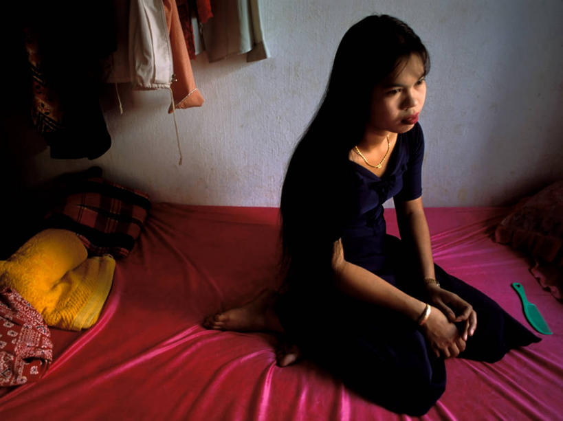 一个人,横图,室内,风险,卧室,柬埔寨,仅一个年轻女性,仅一个女性,仅一个人,摄影,艾滋病,等,瘟疫,妓女,年轻女性,女人,女性,年轻人,彩图