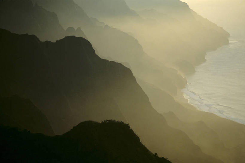 无人,横图,俯视,航拍,室外,白天,海洋,日落,山,山脉,雾,美国,摄影,太平洋,鸟瞰,逆光,考艾岛,夏威夷群岛,地质学,彩图,高角度拍摄