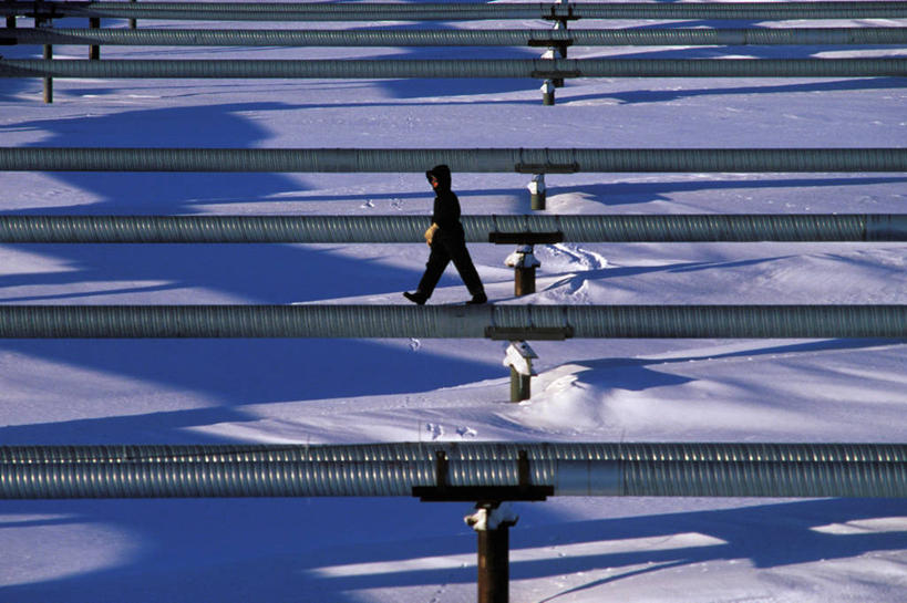 一个人,横图,室外,白天,北极,雪,美国,工作,寒冷,工业,摄影,石油工业,彩图