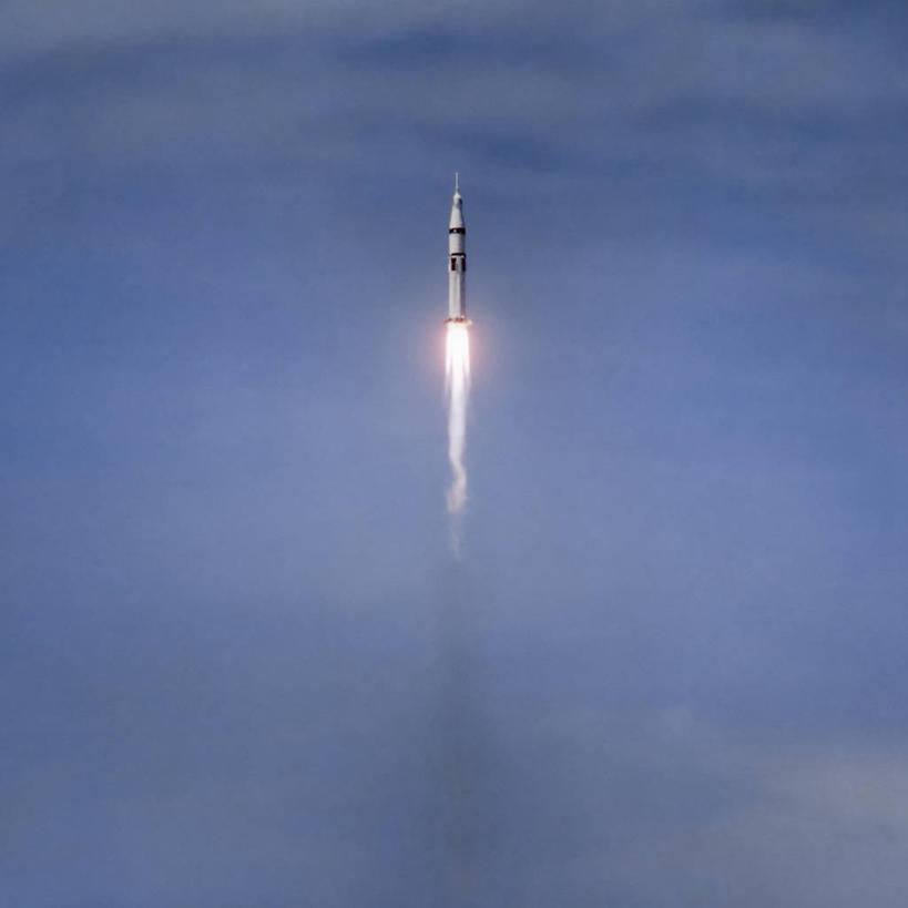 无人,方图,室外,白天,探险,航天,科技,美国,起飞,科学,火焰,一个,摄影,单个,工程,北美,北美洲,噪声,美洲,佛罗里达,佛罗里达州,佛州,阳光州,肯尼迪航天中心,北亚美利加洲,亚美利加洲,阿波罗工程,阿波罗计划,登月计划,空气污染,梅里特岛,美国宇航局,彩图,美利坚合众国,阿波罗-联盟测试计划,阿波罗-联盟对接测试计划,空间探索,载人航天工程