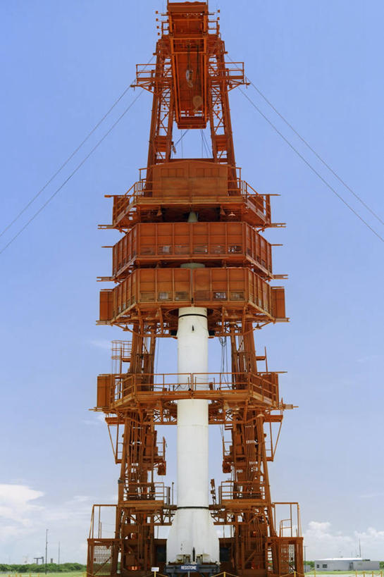 无人,竖图,室外,白天,探险,火箭,航天,科技,美国,科学,红色,发射台,运输,摄影,工程,北美,北美洲,发射塔,载具,美洲,佛罗里达,佛罗里达州,佛州,阳光州,肯尼迪航天中心,北亚美利加洲,亚美利加洲,梅里特岛,彩图,美利坚合众国,空间探索