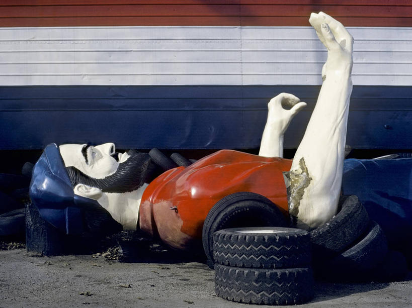 无人,横图,侧面,雕塑,美国,路边,一个,红色,轮胎,摄影,单个,加利福尼亚,手艺,美国文化,彩图,传统文化