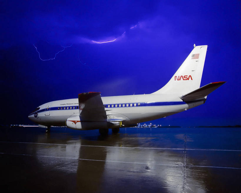 无人,横图,夜晚,侧面,安全,暴风雨,美国,湿,摄影,飞行器,沥青,维吉尼亚,传感器,美国宇航局,彩图,波音737