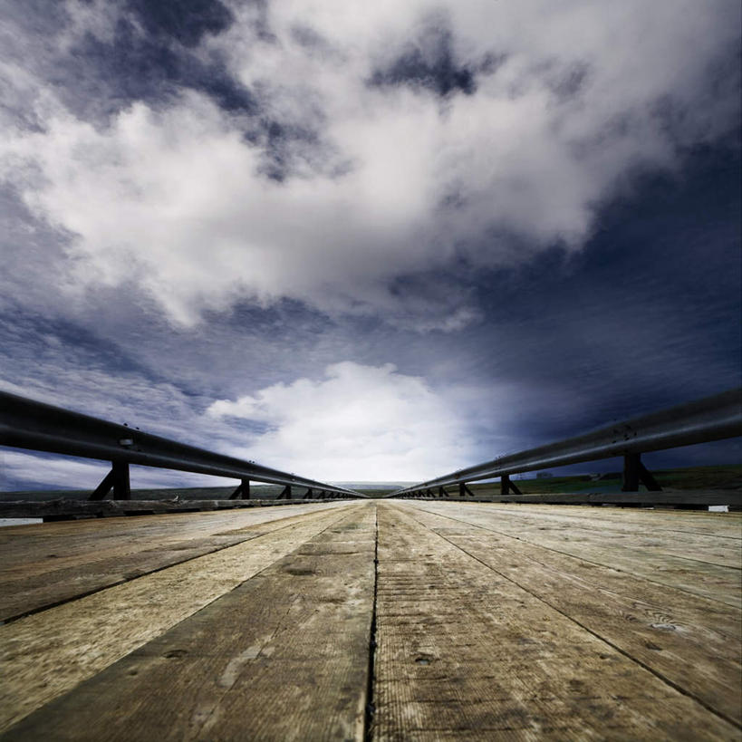 无人,栏杆,方图,室外,白天,正面,旅游,度假,河流,石头,美景,山,山脉,水,欧洲,冰岛,一排,阴影,整齐,光线,木板,石子,影子,河水,景观,山峰,水流,云,云朵,围栏,桥,木桥,山峦,云彩,娱乐,护栏,栈桥,排列,蓝色,白云,蓝天,天空,阳光,自然,群山,天,享受,休闲,景色,放松,晴朗,人行桥,木板桥,队列,自然风光,北欧,浑浊,冰岛共和国,污浊,混浊,石块,岩石,晴空,彩图