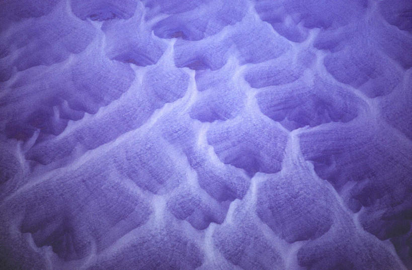 无人,横图,俯视,室外,特写,白天,日落,形状,粗糙,平静,纹路,纹理,晚霞,霞光,落日,紫色,黄昏,彩霞,安静,高低,宁静,凝聚,凹凸,凝结,毛糙,静谧,肌理,沉静,固结,凝固,凝集,形态,外形,恬静,安祥,僻静,清静,太平,夕照,夕阳,彩图,高角度拍摄,粗拙,斜阳