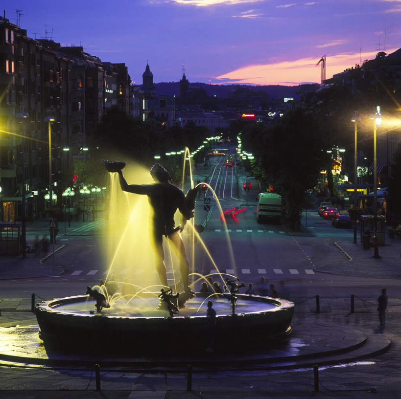 无人,家,横图,室外,白天,正面,度假,美景,城市风光,城市,道路,路,喷泉,公路,汽车,瑞典,欧洲,房屋,屋子,景观,云,云朵,交通,云彩,文化,娱乐,楼房,住宅,车,蓝色,白云,蓝天,天空,交通工具,轿车,天,品味,享受,休闲,景色,放松,晴朗,斯堪的纳维亚,载具,北欧,斯堪的纳维亚半岛,水景,首府,美观,哥德堡,瑞典王国,西约塔兰省,设计,晴空,马路,彩图,房子