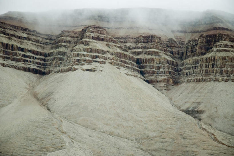 无人,横图,室外,白天,正面,旅游,度假,美景,山,雪,雪山,雾,大雪,加拿大,一排,阴影,朦胧,模糊,整齐,光线,纹理,影子,冰,积雪,景观,山峰,雪景,冬季,冬天,山峦,娱乐,排列,阳光,自然,享受,休闲,景色,放松,寒冷,迷雾,冰冷,北美,北美洲,队列,自然风光,美洲,北亚美利加洲,亚美利加洲,严寒,冰凉,酷寒,凛冽,凛凛,极冷,努纳武特,努纳武特领地,大雾,彩图