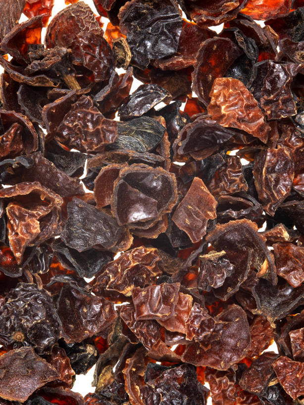 无人,竖图,俯视,室内,白天,植物,许多,阴影,光线,影子,果实,草药,药草,中药,红色,阳光,果肉,药材,中草药,蔷薇果,中药材,本草,玫瑰果,彩图,高角度拍摄