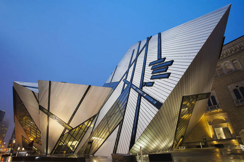 无人,博物馆,横图,室外,白天,仰视,旅游,度假,日落,加拿大,阴影,研究,光线,影子,晚霞,霞光,云,云朵,落日,灯光,教育,云彩,娱乐,蓝色,白云,蓝天,天空,阳光,黄昏,天,享受,休闲,彩霞,放松,创意,精致,展览,北美,优美,北美洲,欣赏,美洲,精美,陈列,创新,多伦多,省会,北亚美利加洲,亚美利加洲,新意,精彩,精巧,安大略省,安省,北方好莱坞,多伦多市,夕照,典藏,夕阳,彩图,低角度拍摄,斜阳