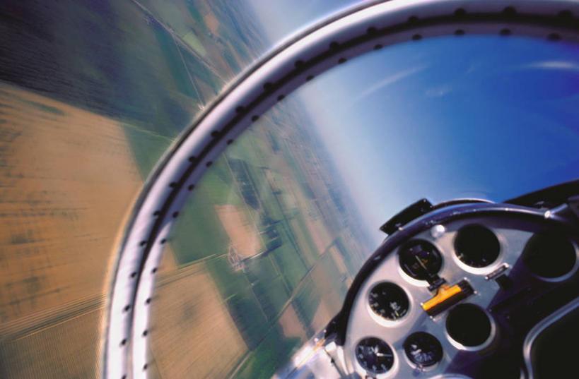 无人,农田,横图,俯视,室内,白天,旅游,度假,庄稼,农作物,仪器,草地,草坪,美景,植物,飞机,阴影,朦胧,模糊,光线,影子,景观,云,云朵,交通,云彩,娱乐,航空,草,蓝色,绿色,白云,蓝天,天空,阳光,自然,交通工具,天,享受,休闲,景色,放松,运输,一架,自然风光,载具,货机,仪表,彩图,高角度拍摄,耕地,庄稼田