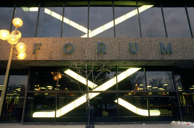 无人,横图,室外,白天,仰视,度假,美景,窗户,落地窗,城市风光,城市,建筑,路灯,加拿大,阴影,光线,影子,景观,娱乐,玻璃窗,阳光,享受,休闲,景色,放松,北美,北美洲,美洲,修建,省会,北亚美利加洲,亚美利加洲,修筑,魁北克,魁北克城,魁北克省,魁北克市,彩图,低角度拍摄