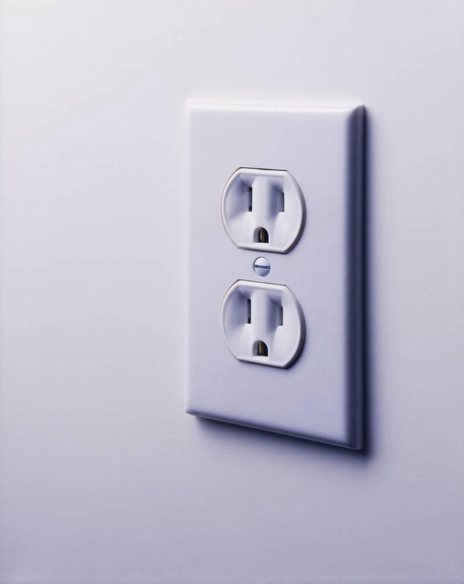 无人,竖图,室内,特写,白天,正面,一排,阴影,形状,整齐,光线,插头,影子,墙,灯光,插座,墙壁,墙面,排列,队列,形态,外形,彩图