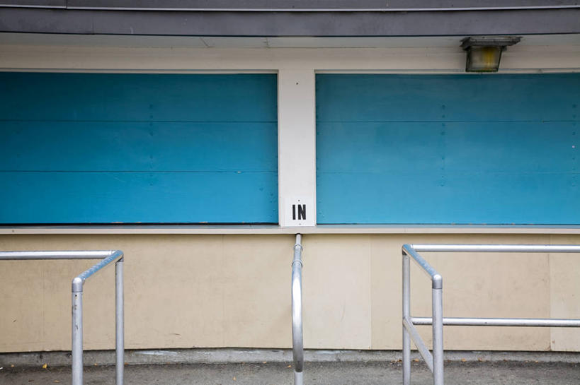 无人,家,商店,栏杆,横图,室外,白天,正面,购物,消费,加拿大,关闭,阴影,光线,影子,房屋,屋子,围栏,买卖,护栏,楼房,住宅,阳光,生意,金融,百货,北美,北美洲,交易,业务,美洲,选购,贸易,北亚美利加洲,亚美利加洲,血拼,卑诗省,不列颠哥伦比亚,不列颠哥伦比亚省,温哥华,彩图,房子,店铺,杂货店,杂货铺,卑斯省