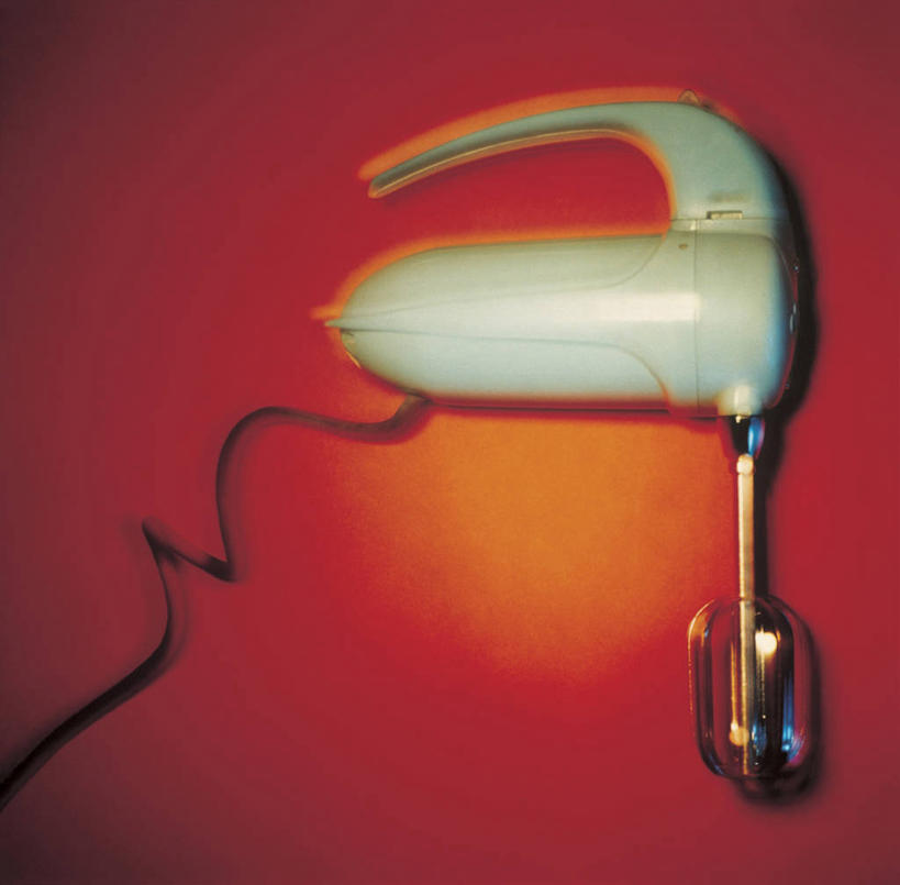 无人,横图,俯视,室内,特写,白天,烹饪,烘焙,金属制品,阴影,朦胧,模糊,电力,光线,金属,材料,电线,线,影子,灯光,电能,线路,一个,单个,电,电源,电源线,自动,搅拌机,能量,质料,烹调,彩图,高角度拍摄