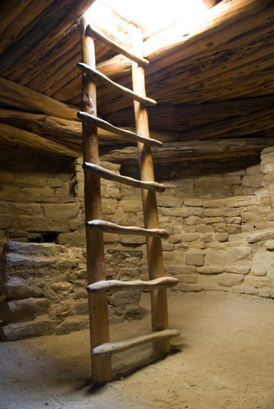 无人,公园,攀登,竖图,室外,白天,正面,石头,美景,美国,阴影,堆积,光线,石子,梯子,影子,阶梯,木梯,洞,景观,悬崖,阳光,自然,爬,景色,洞穴,上升,风化,北美,北美洲,国家公园,自然风光,美洲,科罗拉多州,穴,科罗拉多,弗德台地国家公园,梅萨维德国家公园,北亚美利加洲,亚美利加洲,登高,绝壁,百年州,风蚀,石化,弗德台地,梅萨维德,风蚀地貌,岩石层,石块,岩石,攀爬,彩图