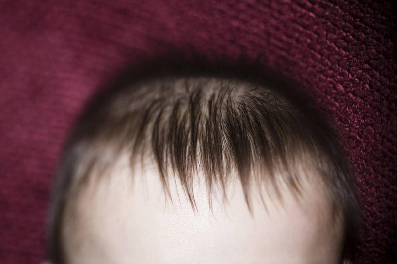 东方人,婴儿,儿童,脸,头,脸颊,一个人,躺,横图,俯视,室内,特写,白天,纯洁,纺织品,亚洲,仅一个人,阴影,装饰,光线,毛毯,毯子,影子,灯光,黄种人,纺织,小孩,紫色,垫子,温暖,可爱,活泼,华丽,修饰,点缀,宝宝,纯真,烂漫,无邪,衬托,美观,雅致,雅观,伶俐,天真,亚洲人,孩子,头部,额头,脸部,脸蛋,面部,躺着,半身,彩图,高角度拍摄,短发