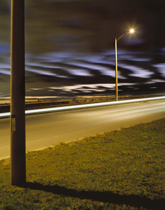 无人,竖图,室外,夜晚,正面,旅游,度假,美景,道路,路,路灯,公路,照明,加拿大,景观,灯光,交通,娱乐,灯,蓝色,蓝天,天空,自然,天,享受,休闲,景色,放松,照亮,北美,北美洲,照明设备,自然风光,美洲,北亚美利加洲,亚美利加洲,安大略省,安省,马路,彩图