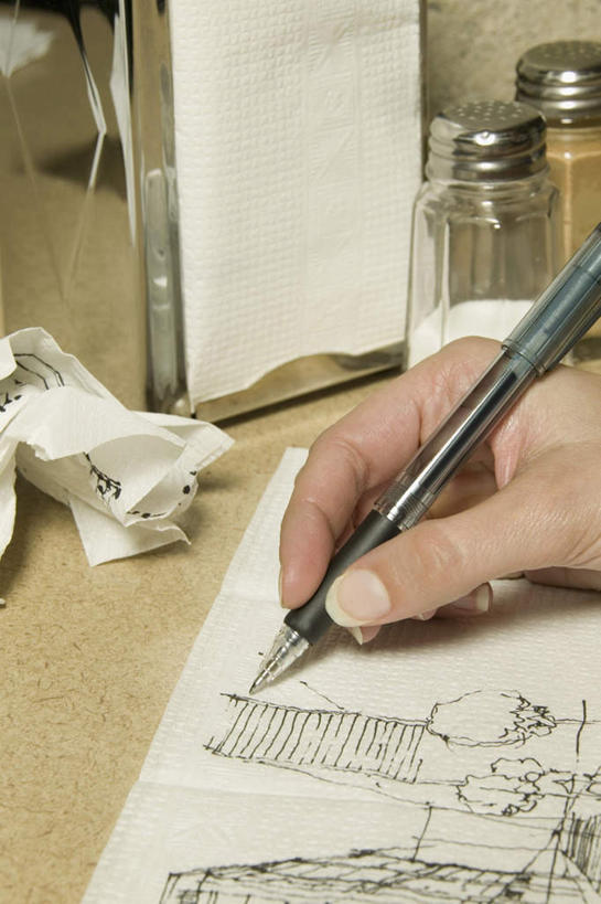 西方人,手,一个人,竖图,室内,特写,白天,正面,桌面,桌子,欧洲,欧洲人,仅一个男性,仅一个人,握,木制,笔,罐子,办公用品,纸张,拿,拿着,玻璃制品,文具,仅一个年轻男性,玻璃瓶,木制品,瓶子,学习用品,手部,握着,文具用品,书写,男人,男性,年轻男性,白种人,半身,彩图