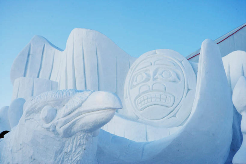 无人,横图,室外,白天,仰视,旅游,度假,美景,雕塑,加拿大,阴影,艺术,装饰,光线,雕刻,雕像,影子,冰,景观,娱乐,蓝色,蓝天,天空,阳光,自然,工艺品,浮冰,天,享受,休闲,景色,放松,寒冷,晴朗,纪念,美术,冰冷,北美,北美洲,自然风光,冰雕,主题,美洲,陈列,万里无云,首府,功能,美学,北亚美利加洲,亚美利加洲,严寒,冰凉,酷寒,凛冽,凛凛,极冷,流冰,浮冰块,育空,育空地区,白马市,怀特霍斯,晴空,晴空万里,彩图,低角度拍摄