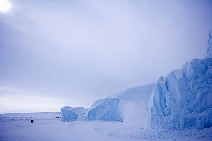 无人,横图,室外,白天,正面,旅游,度假,美景,山,雪,雪山,雾,大雪,加拿大,阴影,朦胧,模糊,光线,影子,冰,积雪,景观,山峰,雪景,冬季,冬天,辽阔,山峦,娱乐,阳光,自然,享受,休闲,广阔,景色,放松,寒冷,迷雾,冰冷,北美,北美洲,自然风光,美洲,北亚美利加洲,亚美利加洲,严寒,冰凉,酷寒,凛冽,凛凛,极冷,广大,广宽,空阔,巴芬岛,大雾,彩图
