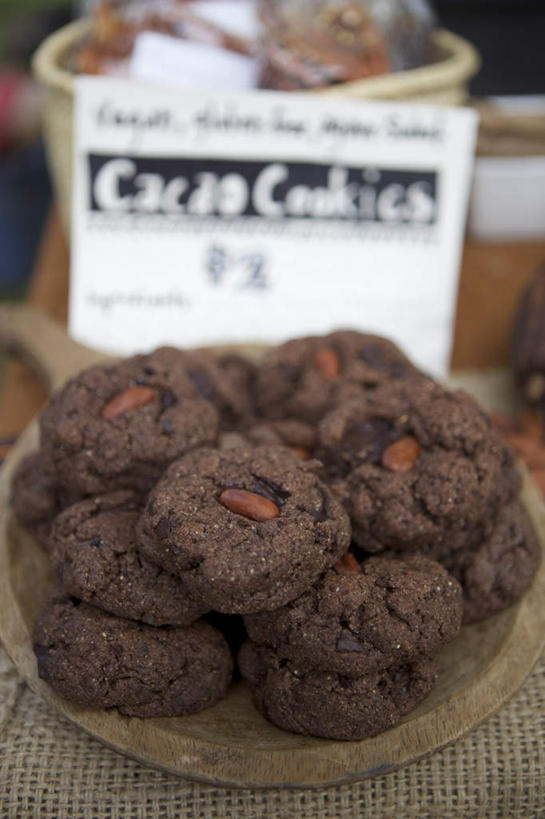 点心,面包,无人,竖图,俯视,室内,特写,白天,静物,餐具,加拿大,一堆,堆叠,堆积,朦胧,模糊,碟子,盘,食品,面点,食物,糕点,盘子,碟,堆,北美,北美洲,美洲,多伦多,省会,北亚美利加洲,亚美利加洲,安大略省,安省,北方好莱坞,多伦多市,彩图,高角度拍摄