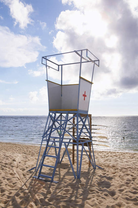 无人,救生员,竖图,室外,白天,仰视,旅游,度假,安全,海浪,海洋,美景,沙滩,日本,亚洲,阴影,光线,沙子,影子,海岸,景观,浪花,云,云朵,防护,沙地,云彩,娱乐,蓝色,白云,蓝天,天空,阳光,自然,海水,天,享受,休闲,景色,放松,晴朗,保护,医疗,自然风光,监督,保险,监视,海景,东亚,日本国,保全,周全,安稳,安定,平安,大海,风浪,海,海水的波动,海滩,近岸浪,涌浪,晴空,彩图,低角度拍摄