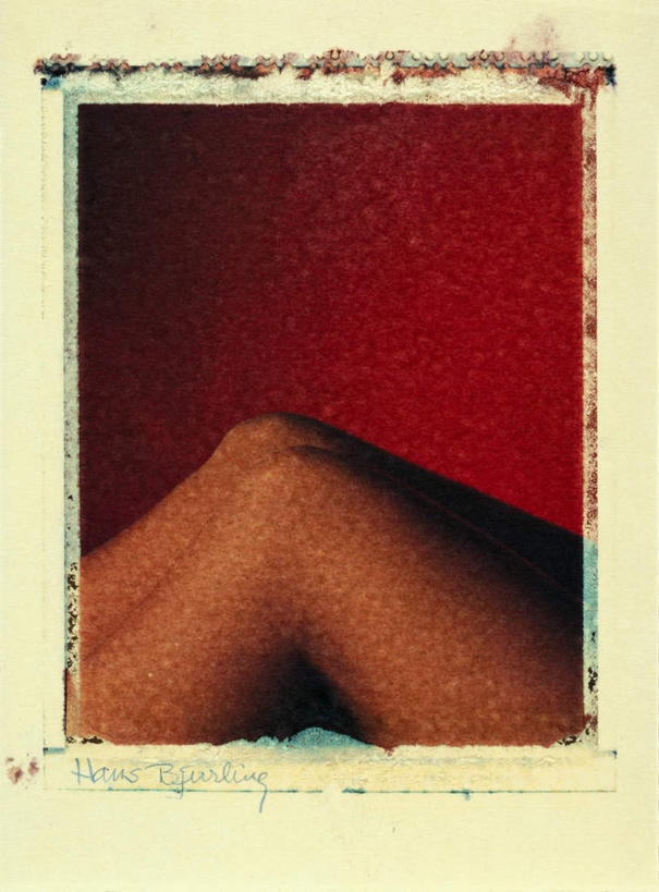 西方人,腿部,腿,一个人,躺,竖图,室内,特写,白天,白色背景,侧面,欧洲,欧洲人,仅一个年轻女性,仅一个女性,仅一个人,阴影,朦胧,模糊,弯曲,光线,影子,灯光,注视,观察,看,创意,摄影,影棚,观看,察看,昏暗,阴暗,关注,幽暗,特效,创新,暗淡,惨淡,灰暗,晦暗,卧着,年轻女性,女人,女性,白种人,躺着,卧,半身,彩图,影棚拍摄,拍摄