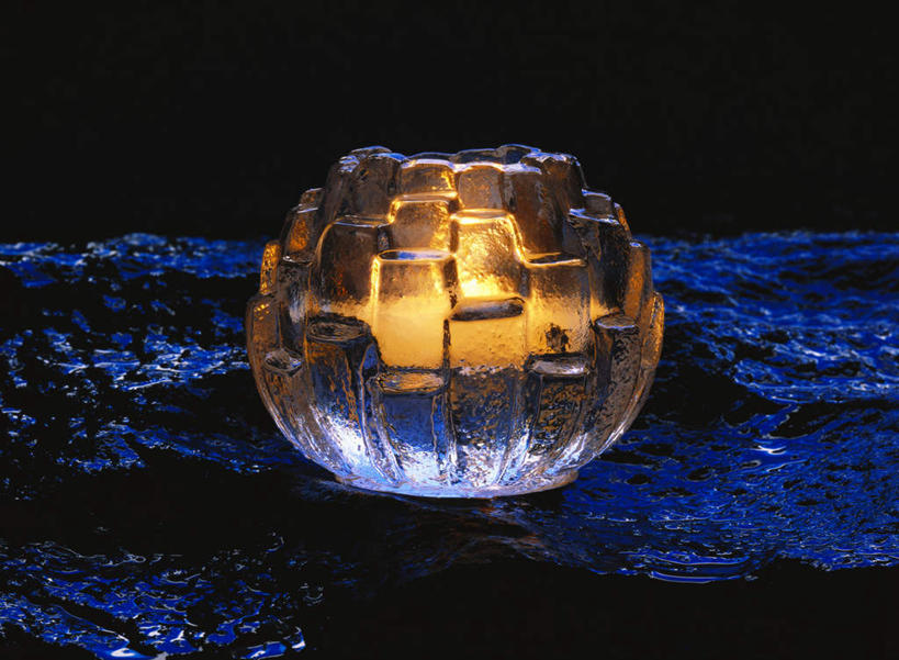 无人,横图,室内,白天,正面,玻璃,照明,阴影,装饰,光线,影子,墙,灯光,墙壁,墙面,玻璃制品,灯,一个,灯具,单个,华丽,修饰,照亮,点缀,照明设备,床头灯,衬托,美观,雅致,雅观,彩图