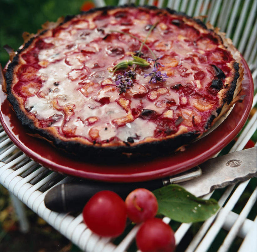 无人,横图,俯视,室内,白天,烹饪,西餐,金属制品,阴影,芳香,光线,金属,工具,影子,料理,食品,披萨,刀具,菜肴,美食,食物,阳光,刀,快餐,西式,佳肴,比萨,芬芳,菜刀,西式快餐,垃圾食品,意大利薄饼,切菜刀,馨香,彩图,高角度拍摄