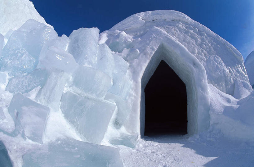 无人,横图,室外,白天,正面,旅游,度假,美景,雪,大雪,门,瑞典,欧洲,阴影,光线,影子,房屋,屋子,积雪,景观,雪景,冬季,冬天,文化,娱乐,蓝色,蓝天,天空,阳光,自然,门框,天,享受,休闲,景色,放松,寒冷,晴朗,斯堪的纳维亚,自然风光,北欧,斯堪的纳维亚半岛,万里无云,严寒,雪屋,瑞典王国,晴空,晴空万里,彩图,房子,小屋