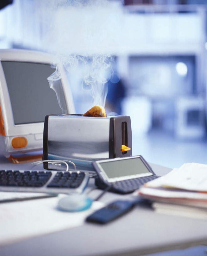 无人,打电话,竖图,室内,白天,正面,计算器,电脑,笔记本电脑,鼠标,键盘,桌子,电话,手机,阴影,朦胧,模糊,光线,计算,科学,网络,影子,办公桌,灯光,办公用品,记事本,输入设备,通讯设备,面包机,本子,笔记本,理财,财务,无线,数学,通信设备,无线网络,无线上网,便携式电脑,交流,手提电脑,沟通,通话,彩图