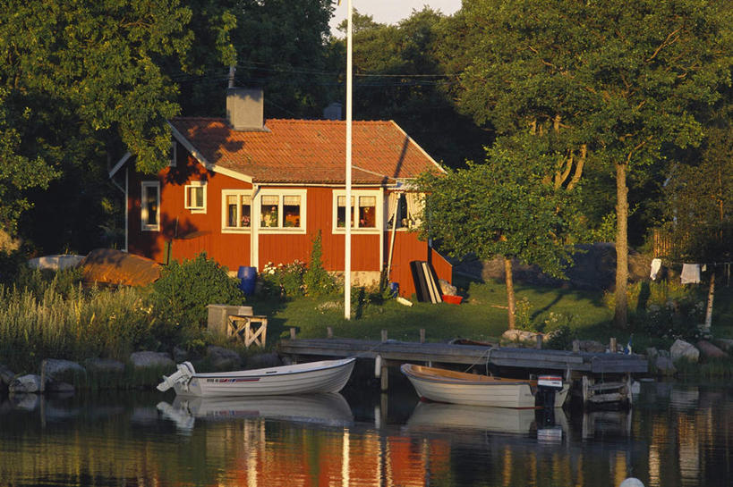 无人,家,横图,室外,白天,正面,旅游,度假,河流,美景,森林,树林,水,植物,别墅,船,叶子,一座,停靠,房屋,屋子,河水,景观,水流,公寓,木船,绿叶,两艘,郊外,娱乐,洋房,楼房,住宅,树,树木,绿色,倒影,自然,交通工具,享受,休闲,嫩叶,景色,放松,茂密,茂盛,生长,成长,倒映,舟,停泊,自然风光,载具,郊野,反照,叶,叶片,彩图,房子