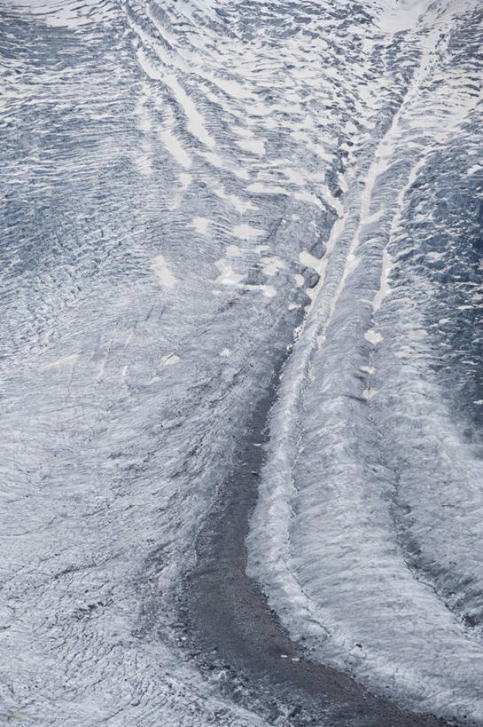 无人,竖图,室外,白天,正面,旅游,度假,湖,湖泊,美景,水,瑞士,欧洲,阴影,波纹,飞溅,溅,光线,液体,影子,湖面,景观,水滴,水流,水面,娱乐,水珠,水纹,阳光,自然,波浪,湖水,享受,休闲,景色,放松,喷洒,自然风光,中欧,瑞士联邦,瓦莱州,彩图