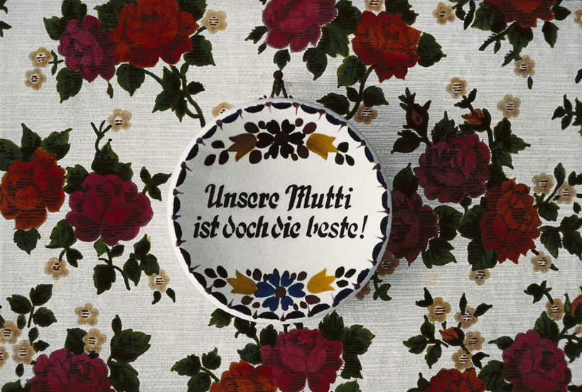 无人,横图,室内,特写,白天,正面,爱情,幸福,纯洁,热情,玫瑰,餐具,艺术,装饰,布料,碟子,盘,字,玫瑰花,浪漫,布纹,桌布,一个,盘子,餐巾,碟,台布,温暖,温馨,恩爱,创意,单个,华丽,修饰,点缀,和睦,感动,创新,衬托,美观,雅致,雅观,尊敬,新意,艺术字,装饰字,天真,刺玫花,徘徊花,进餐用具,烹调用具,彩图,融洽