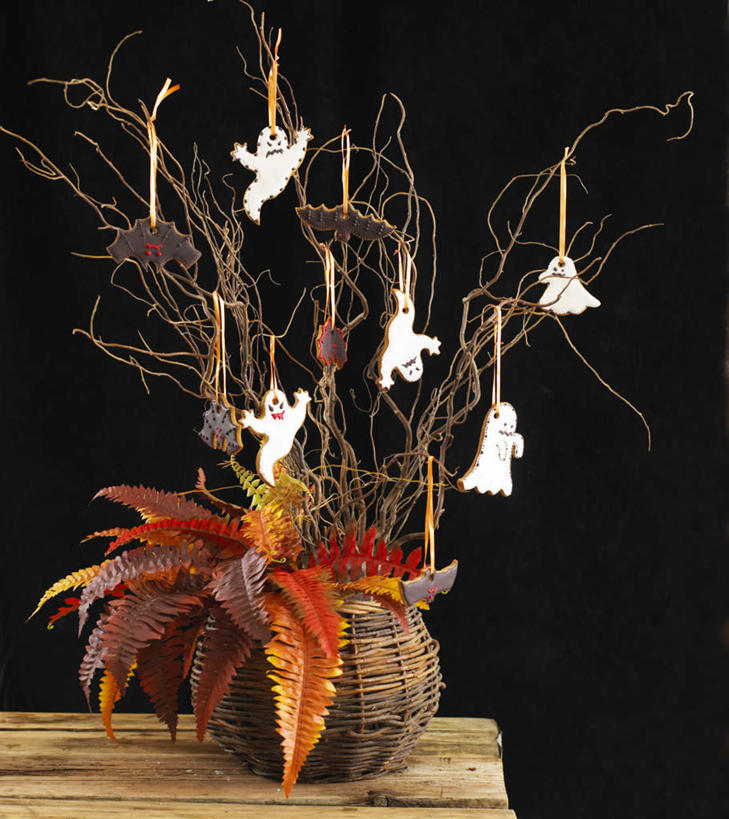 点心,无人,交叉,竖图,室内,特写,白天,正面,餐桌,桌子,竹子,叶子,阴影,黑色背景,竹制,朦胧,模糊,装饰,编织,光线,篮子,影子,食品,甜点,绿叶,食物,糕点,竹篮,饼干,甜食,零食,嫩叶,摄影,影棚,餐台,竹条,华丽,修饰,交织,点缀,竹制品,幽灵,衬托,美观,雅致,雅观,装饰饼干,穿插,鬼魂,叶,叶片,彩图,影棚拍摄,拍摄