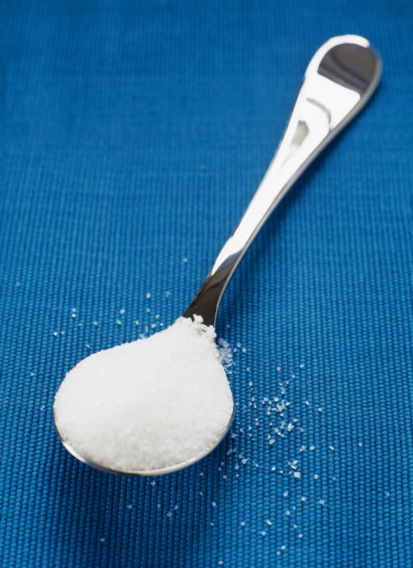 无人,竖图,俯视,室内,白天,静物,布料,勺子,调料,糖,调味品,调味料,布纹,食盐,桌布,一个,蓝色,餐巾,调羹,台布,汤匙,单个,彩图,高角度拍摄,影棚拍摄