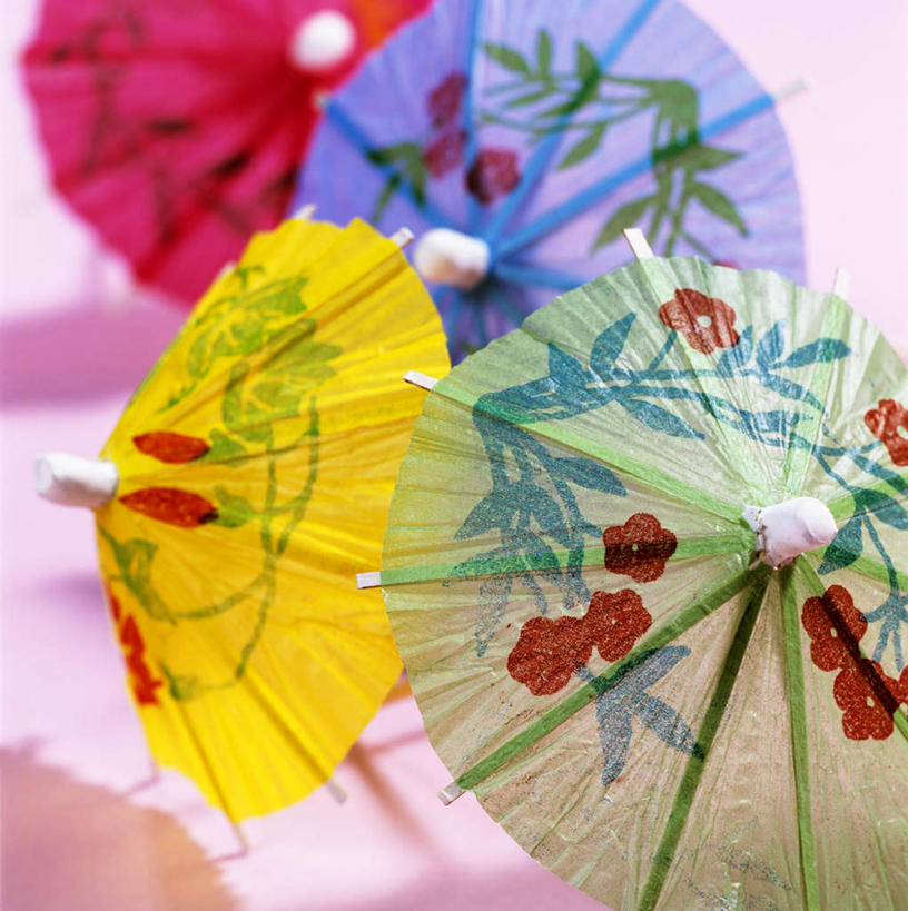 无人,横图,俯视,室内,特写,白天,白色背景,幸福,阴影,装饰,光线,伞,影子,雨伞,纸伞,古典,油纸伞,文化,阳伞,摄影,影棚,纪念,华丽,修饰,吉祥,点缀,古朴,衬托,美观,雅致,雅观,四顶,平安,彩图,高角度拍摄,影棚拍摄,拍摄