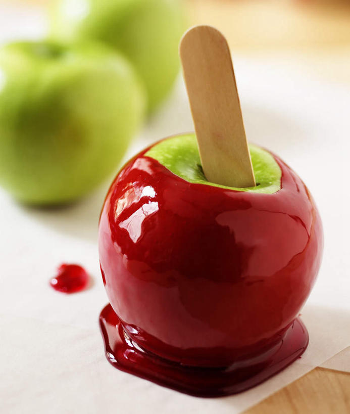 无人,竖图,俯视,室内,特写,白天,白色背景,苹果,水果,阴影,朦胧,模糊,新鲜,光线,木棒,影子,调料,酱料,酱汁,生食,佐料,食品,果实,调味品,调味料,酱,食物,三个,红色,绿色,摄影,蜜饯,有机食品,绿色食品,影棚,焦糖,彩图,高角度拍摄,影棚拍摄,拍摄