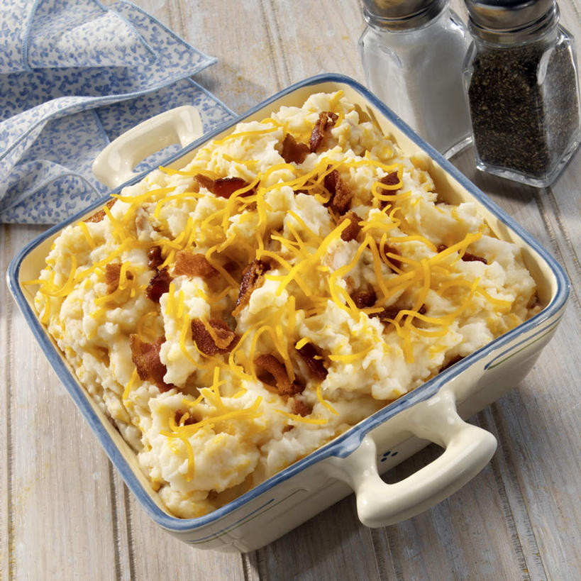 奶酪,无人,方图,俯视,室内,特写,白天,餐桌,桌子,蔬菜,土豆,阴影,新鲜,光线,罐子,影子,陶瓷,调料,肉,干酪,起司,食品,陶瓷制品,调味品,芝士,营养,调味料,猪肉,肉类,玻璃制品,食物,两个,一个,玻璃瓶,餐巾,瓶子,容器,碗,乳酪,有机食品,绿色食品,单个,餐台,储藏,乳制品,储存,发酵,肉食,豚肉,馍馍蛋,洋芋,山药蛋,马铃薯,彩图,高角度拍摄,菜泥,贮存