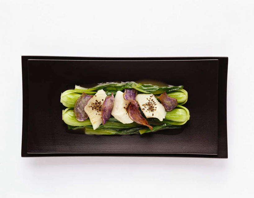 海鲜,无人,横图,俯视,室内,特写,白天,白色背景,烹饪,西餐,桌面,桌子,比目鱼,蔬菜,椰菜,卷心菜,餐具,阴影,新鲜,光线,木制,鱼,碟子,盘,影子,青菜,肉,鱼肉,料理,食品,水产,菜肴,美食,肉类,海洋生物,食物,一个,盘子,木制品,碟,甘蓝,西式,摄影,佳肴,有机食品,绿色食品,影棚,单个,水生动物,海产品,小白菜,水生物,肉食,海底动物,娃娃菜,不结球白菜,鲽鱼,结球甘蓝,甘兰,包心菜,彩图,高角度拍摄,影棚拍摄,拍摄