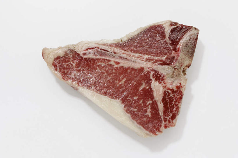 无人,横图,俯视,室内,特写,白天,白色背景,阴影,光线,影子,肉,牛排,牛肉,肉类,一个,红色,摄影,影棚,单个,肉食,彩图,高角度拍摄,影棚拍摄,拍摄