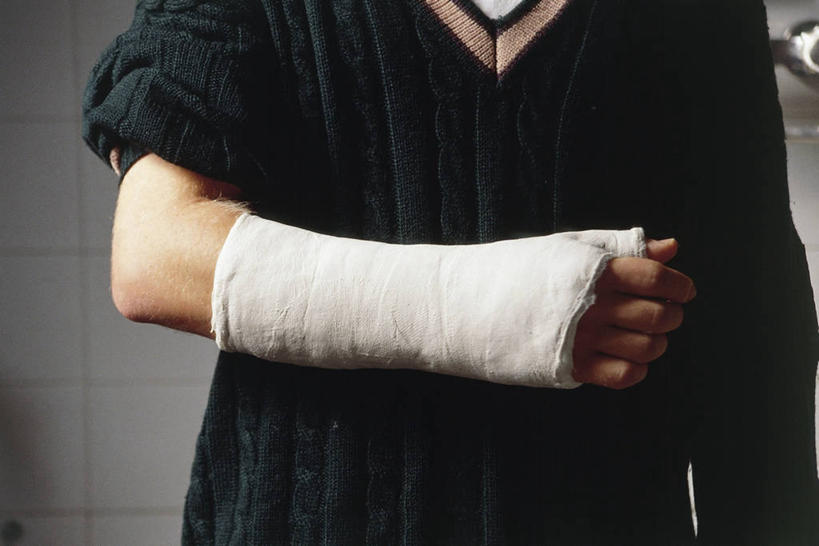 一个人,病人,站,横图,室内,特写,白天,化妆,美容,护肤,破坏,破损,保养,享受,休闲,放松,保健,人体,摄影,损坏,不幸,养颜,手臂,绷带,彩图,SPA美容