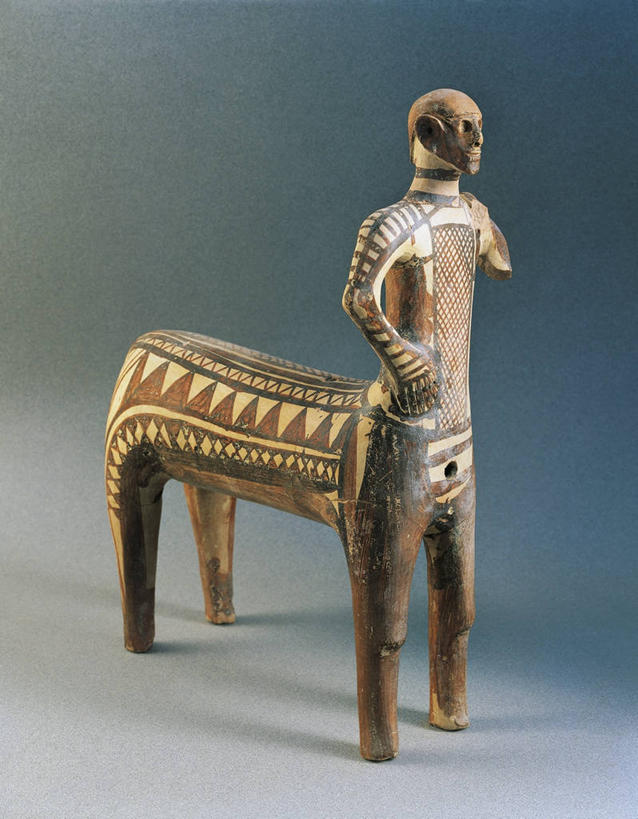 无人,竖图,神话,陶瓷制品,历史,破坏,破损,古代,一个,叉腰,虚构,摄影,单个,损坏,古希腊,古代文明,式样,美术工艺,几何形状,半人马座,彩图,影棚拍摄,拟人,过去