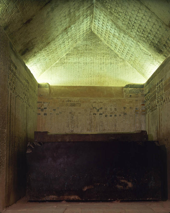 无人,竖图,室内,白天,天花板,建筑,埃及,对称,装饰,历史,古代,地标建筑,星形,金字塔,摄影,考古学,坟墓,中东,萨卡拉,古埃及文明,古代文明,彩图,过去