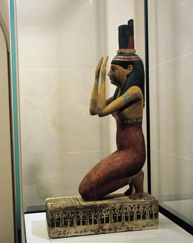 无人,举,竖图,室内,白天,侧面,雕塑,神话,雕像,历史,文化,古代,一个,托,摄影,宗教,单个,传说,古埃及文明,古代文明,美术工艺,母性之神,生育之神,埃及神话,伊希斯,跪着,举起,举手,举着,向上举,向上伸,向上托,彩图,过去