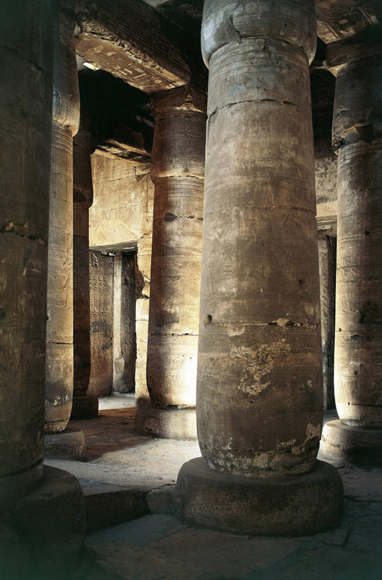 无人,寺庙,竖图,室内,白天,建筑,日光,埃及,柱子,历史,废墟,地标建筑,摄影,宗教,考古学,中东,宗教建筑,古埃及文明,古代文明,阿拜多斯,彩图,旅行,过去
