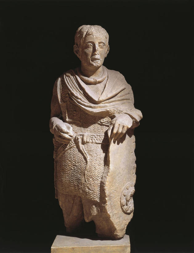 无人,竖图,正面,雕塑,法国,士兵,黑色背景,标志,雕像,符号,历史,标识,古罗马,古代,一个,摄影,盾,单个,性别符号,古代文明,美术工艺,亚维尼翁,彩图,影棚拍摄,男性符号,过去