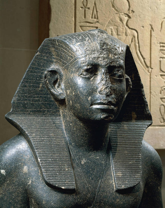 头,无人,竖图,室内,白天,正面,雕塑,埃及,标志,雕像,符号,历史,破坏,标识,破损,古代,一个,人体,摄影,单个,部分,损坏,中东,象形文字,法老,肖像,埃及文化,性别符号,古代文明,美术工艺,头部,彩图,闪长岩,男性符号,过去